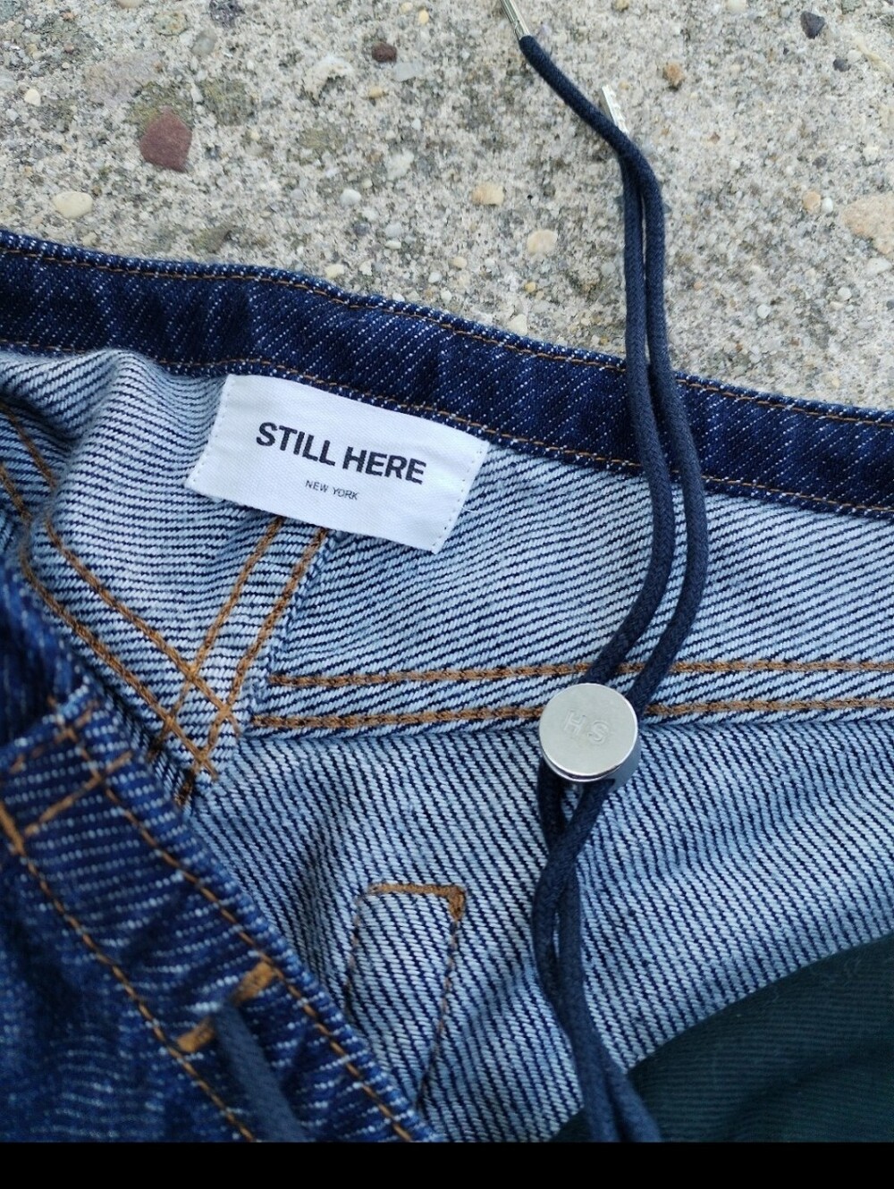 Still here jeans - Picture 5 of 10